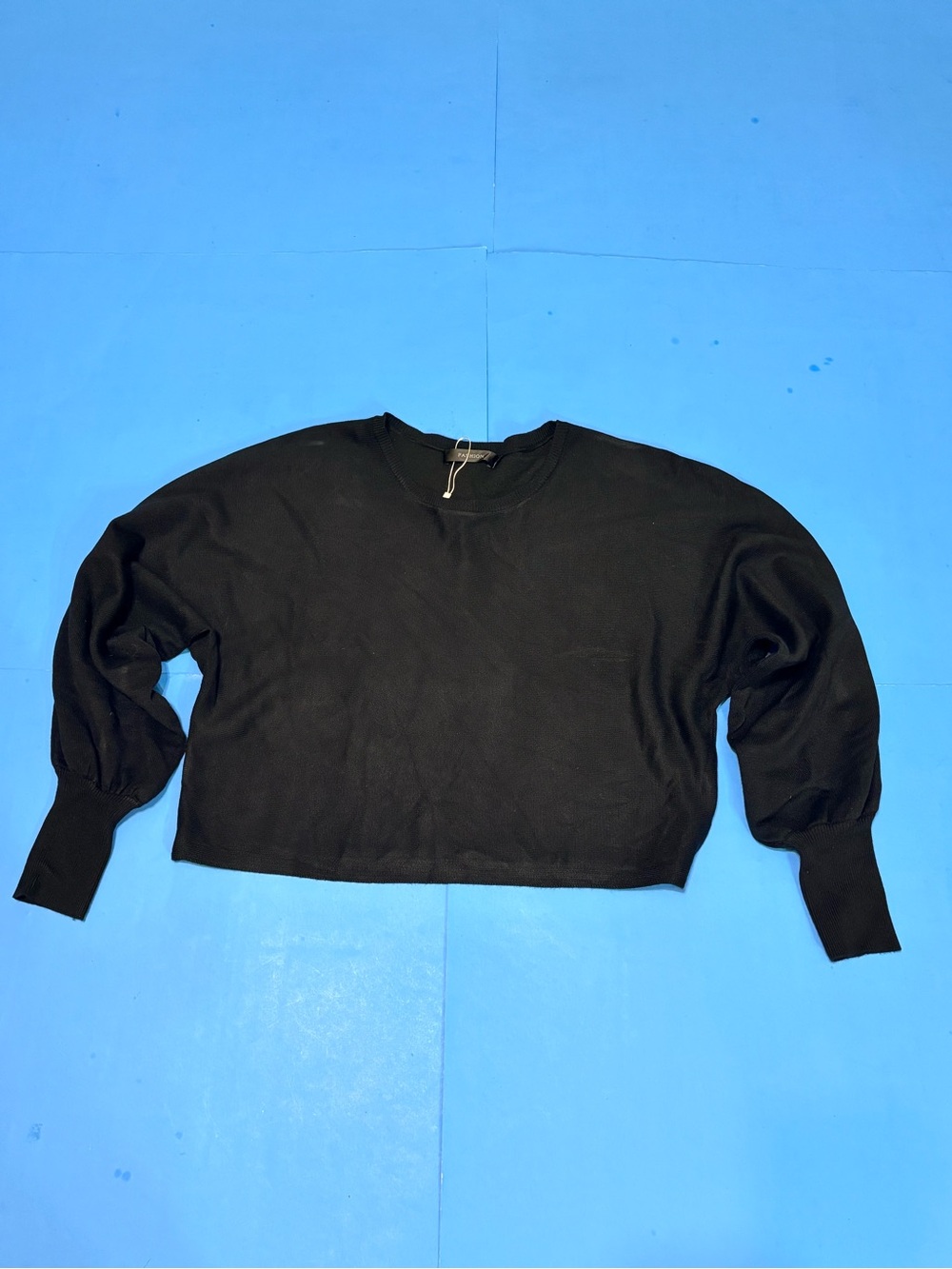Fashion Black Women's Cropped Long-Sleeve Sweater Top - Brand